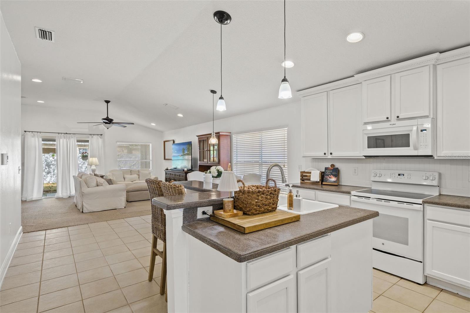 SPRING RIDGE - Residential