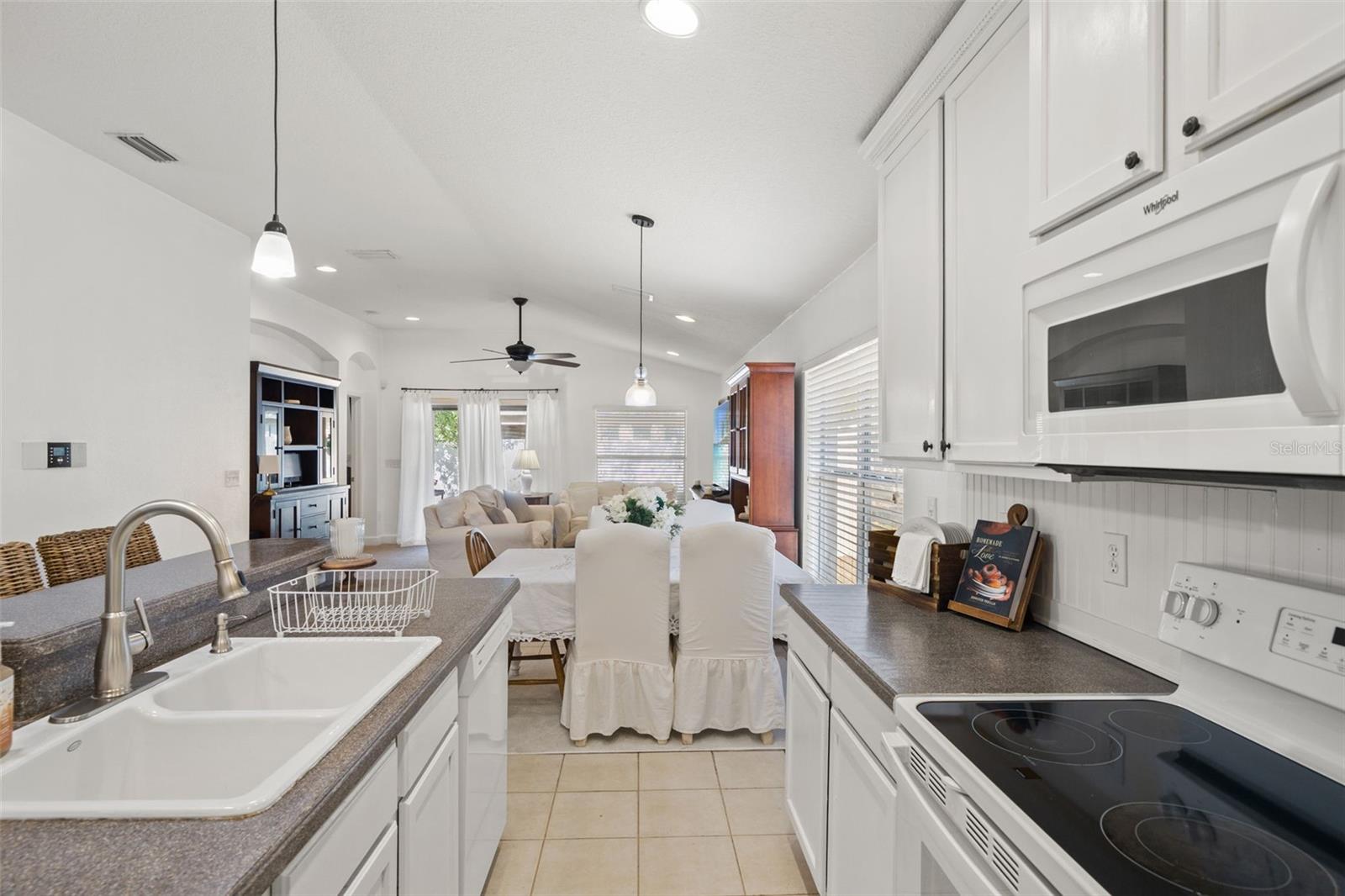 SPRING RIDGE - Residential