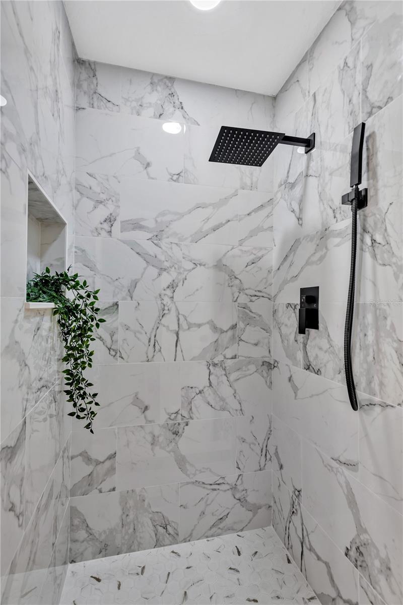 PINEVILLE SUB - Residential