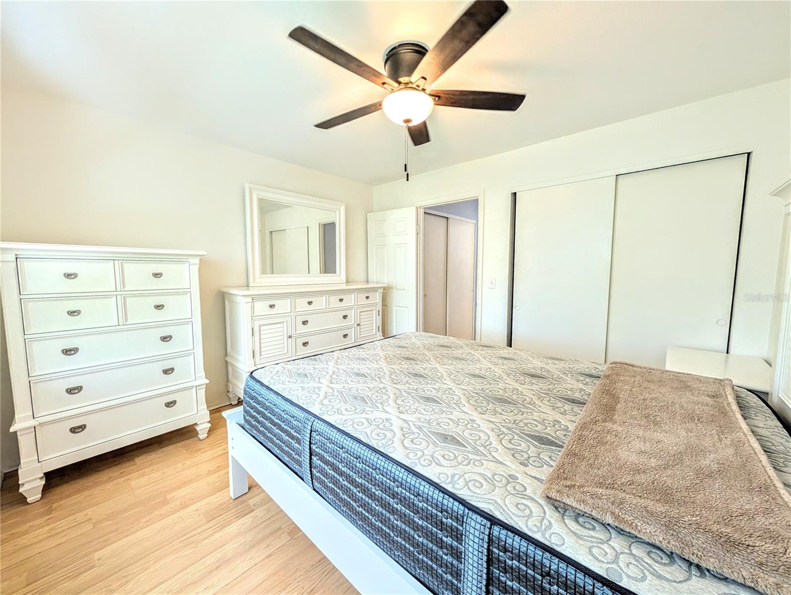 BAYSHORE GARDENS APTS 5 - Residential