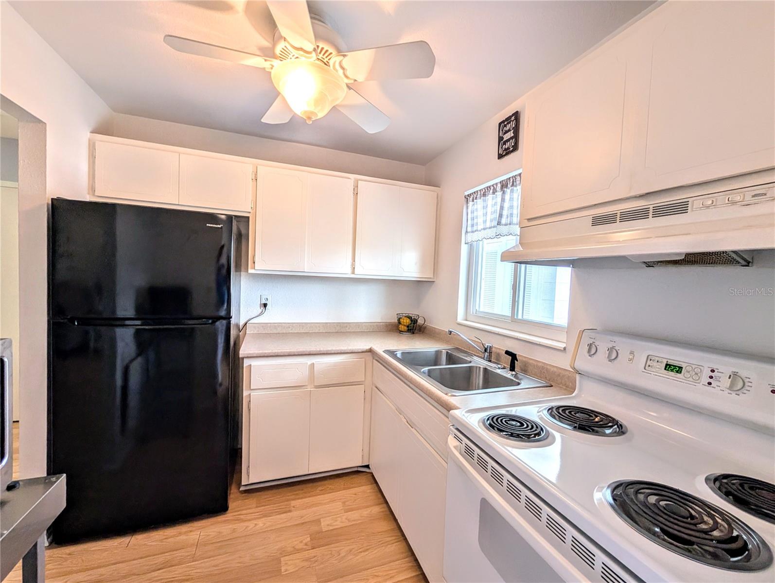 BAYSHORE GARDENS APTS 5 - Residential