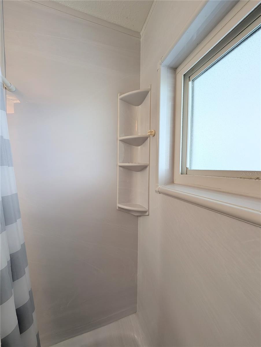 BAYSHORE GARDENS APTS 5 - Residential