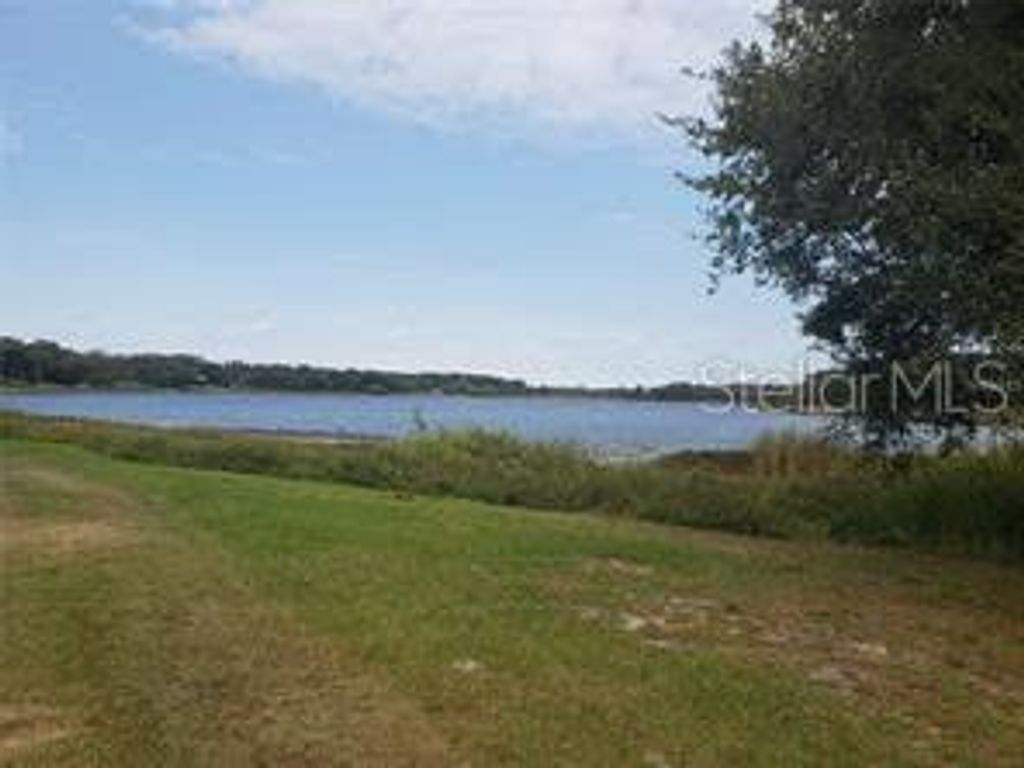 Photo of 16451 Forrest Lane, Groveland, FL 34736 (MLS # G5111569)