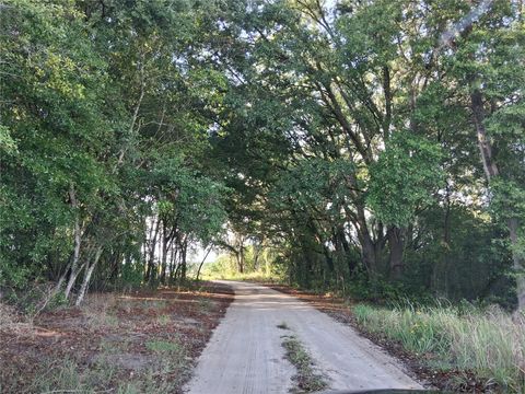 Tiny photo for 16451 Forrest Lane, Groveland, FL 34736 (MLS # G5111569)