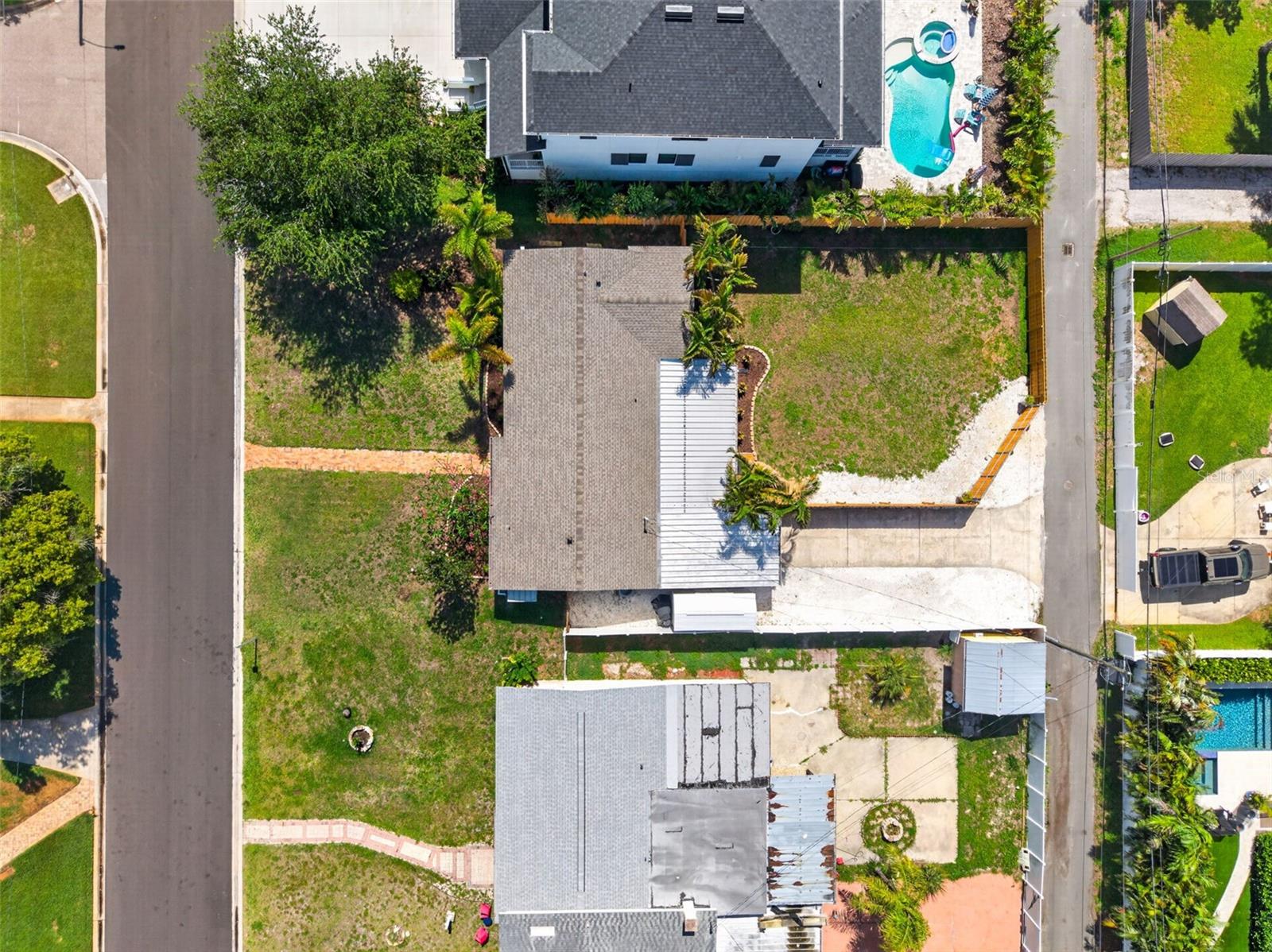 NORTH EAST PARK PLACIDO SHORES - Residential