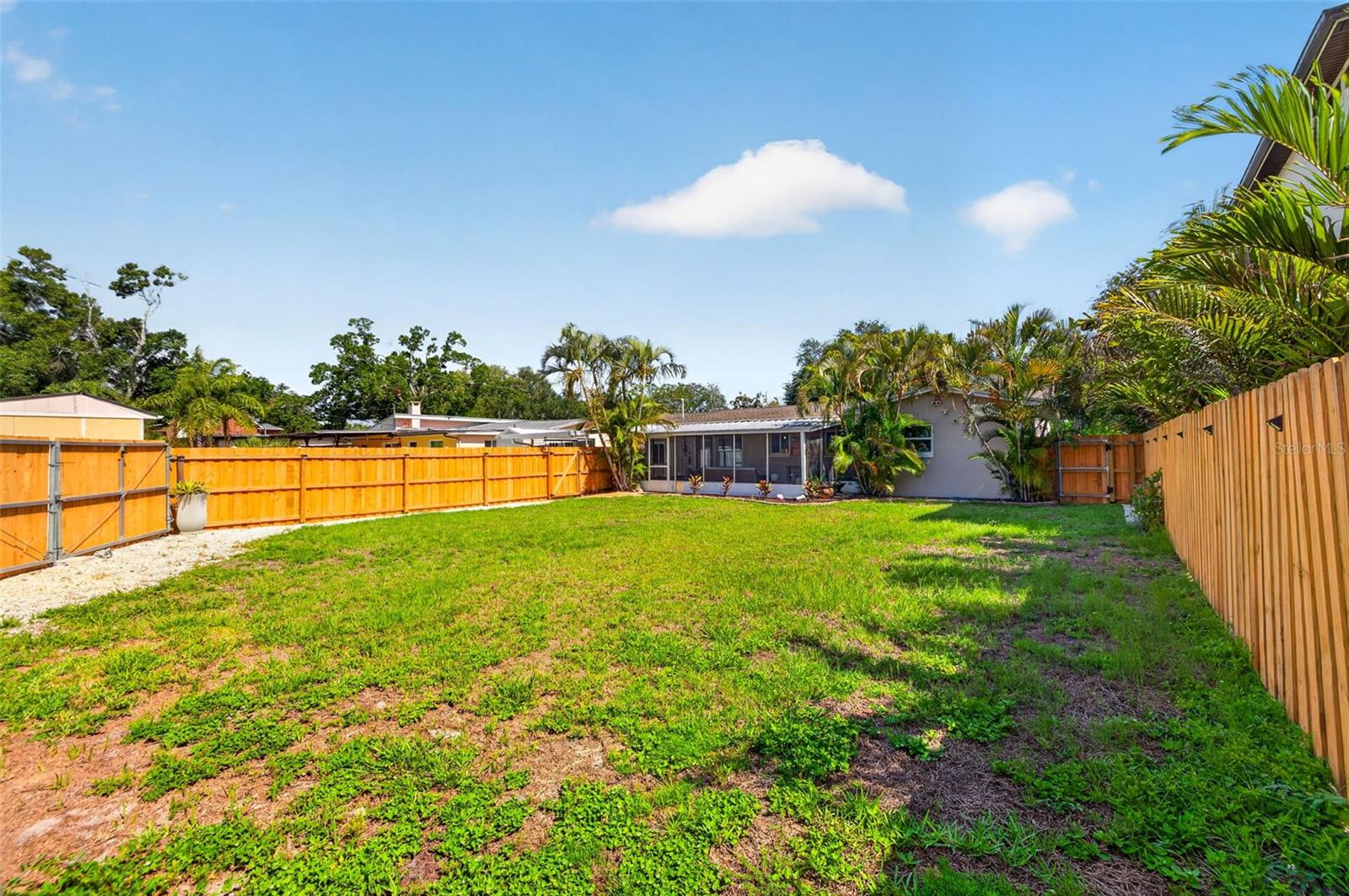 NORTH EAST PARK PLACIDO SHORES - Residential