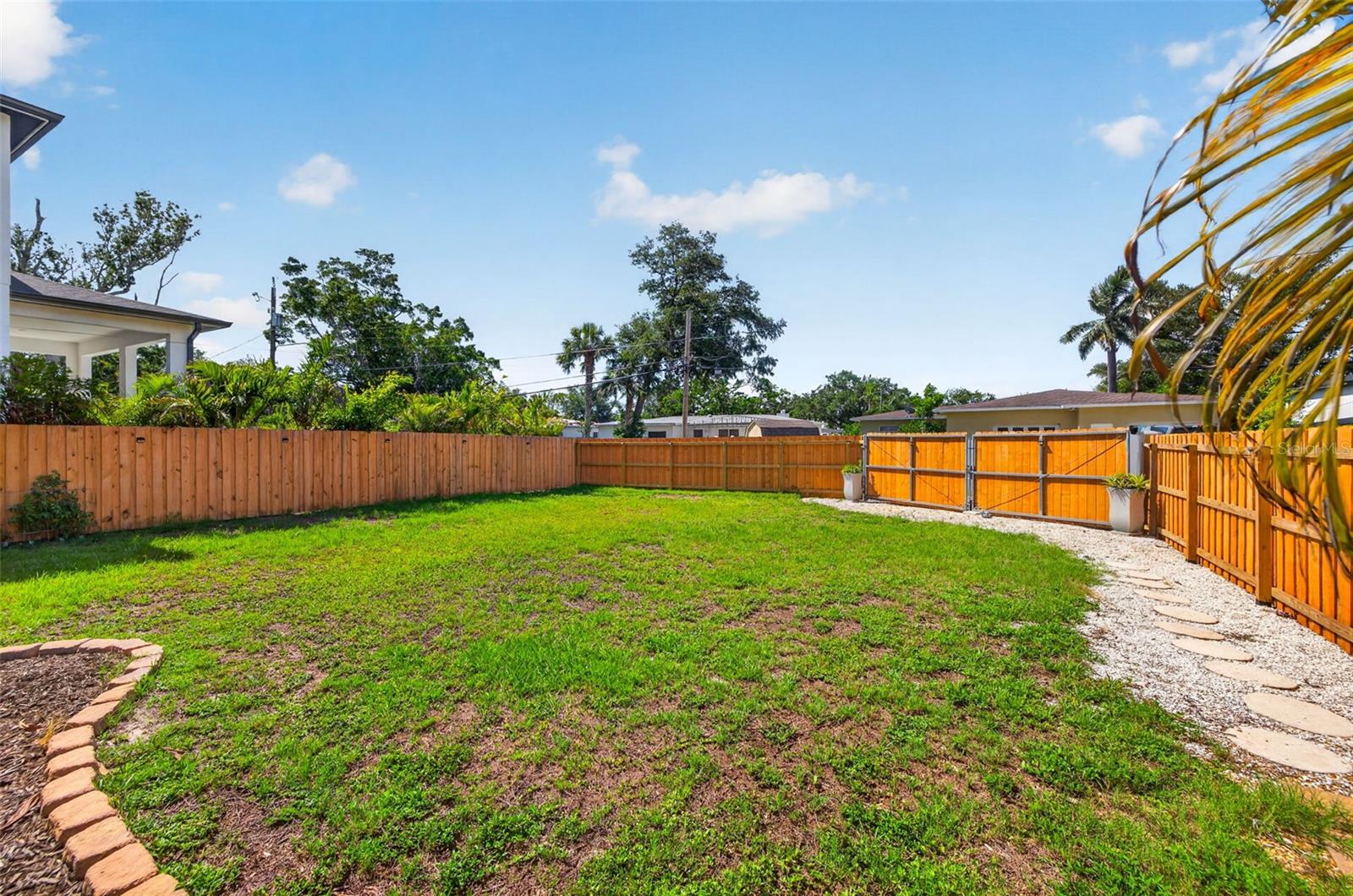 NORTH EAST PARK PLACIDO SHORES - Residential