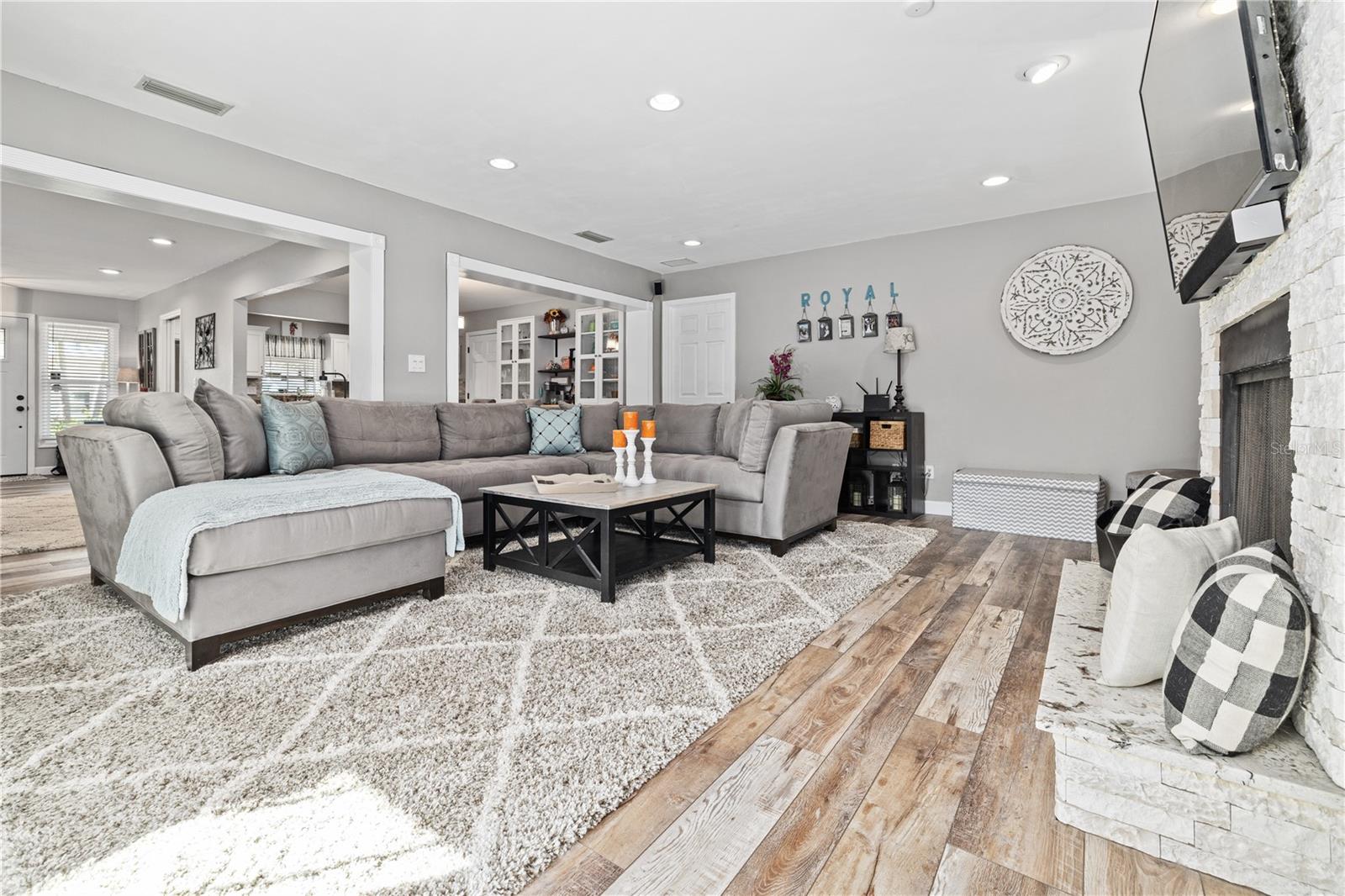 BENT TREE ESTATES-SEC B - Residential