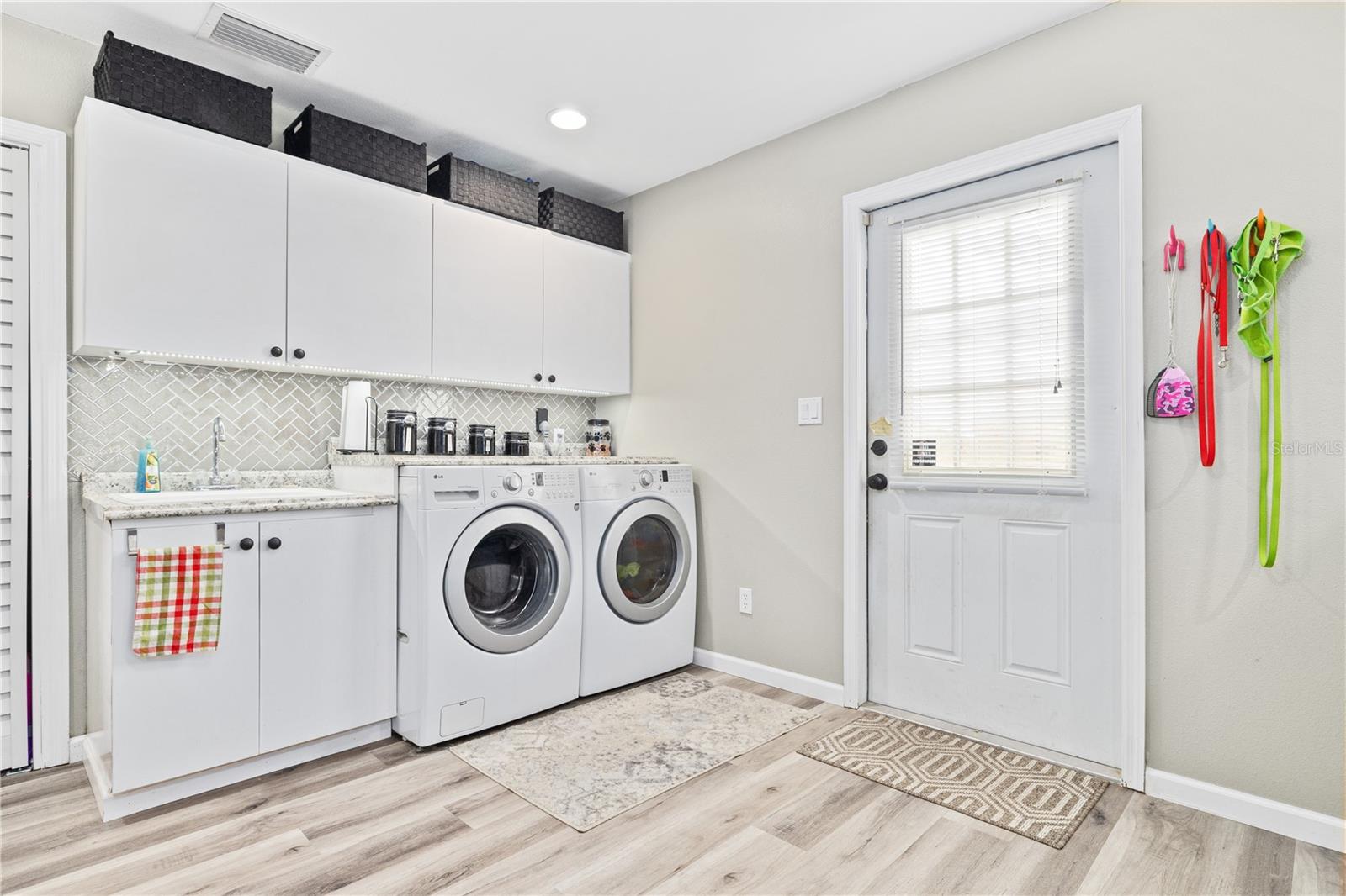 BENT TREE ESTATES-SEC B - Residential