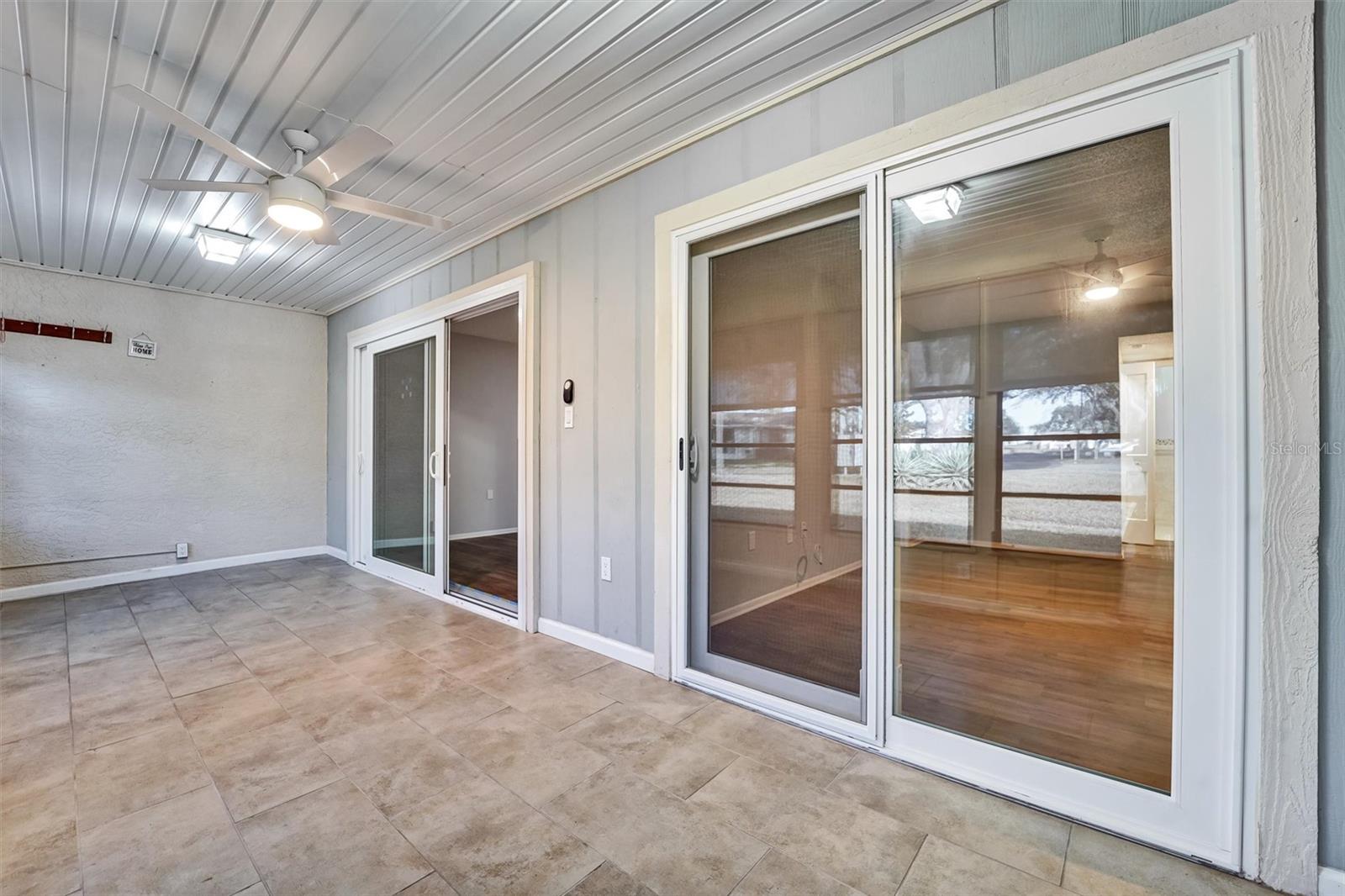 DOLLAR LAKE VILLAGE CONDO 01 - Residential