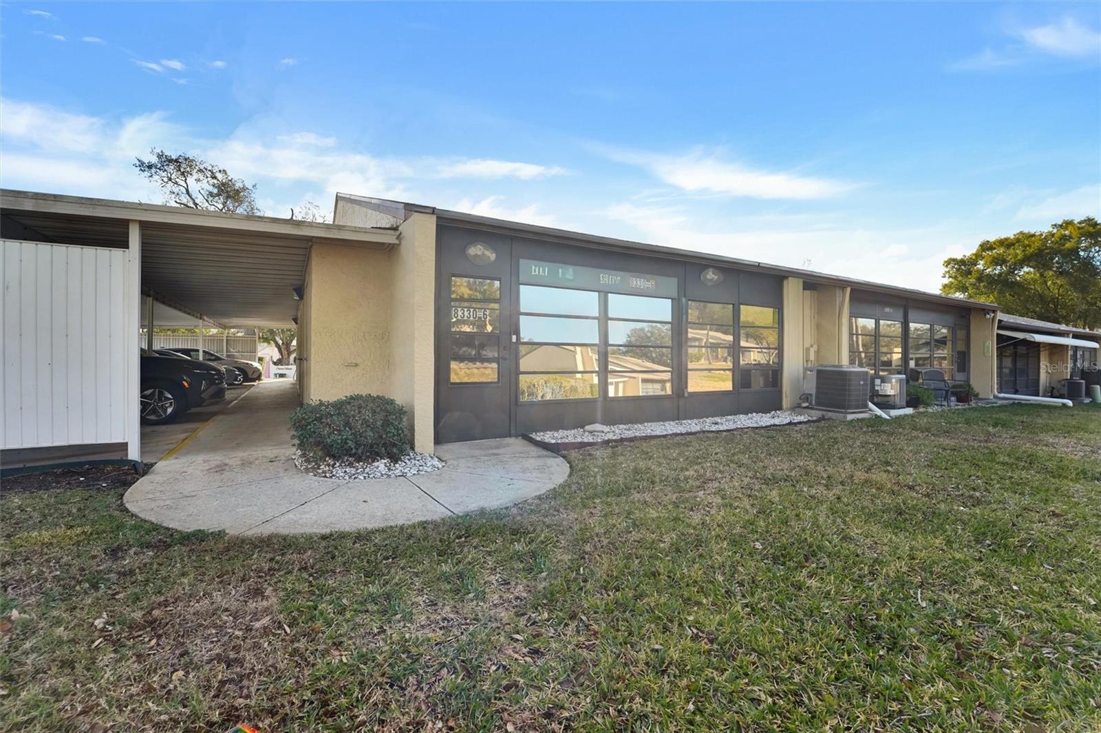 DOLLAR LAKE VILLAGE CONDO 01 - Residential