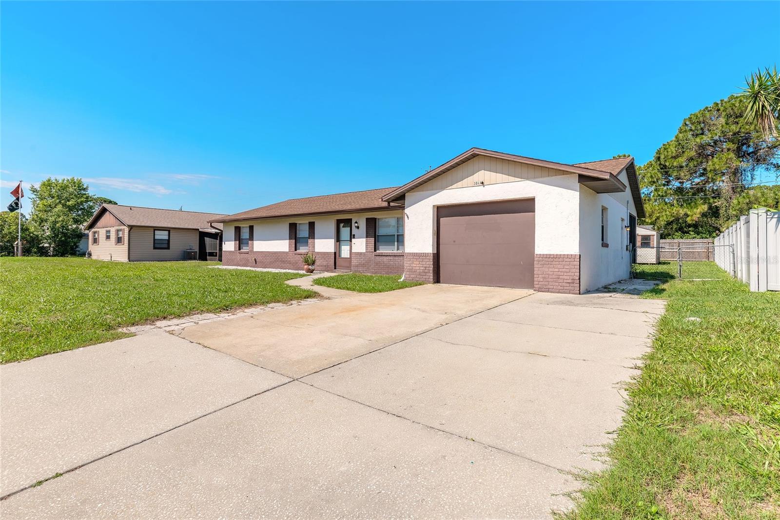 3044 PINE TREE DRIVE