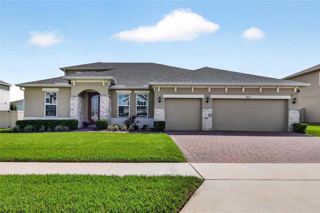 Photo of 4937 Golden Zenith Way, Mount Dora, FL 32757 (MLS # G5116610)