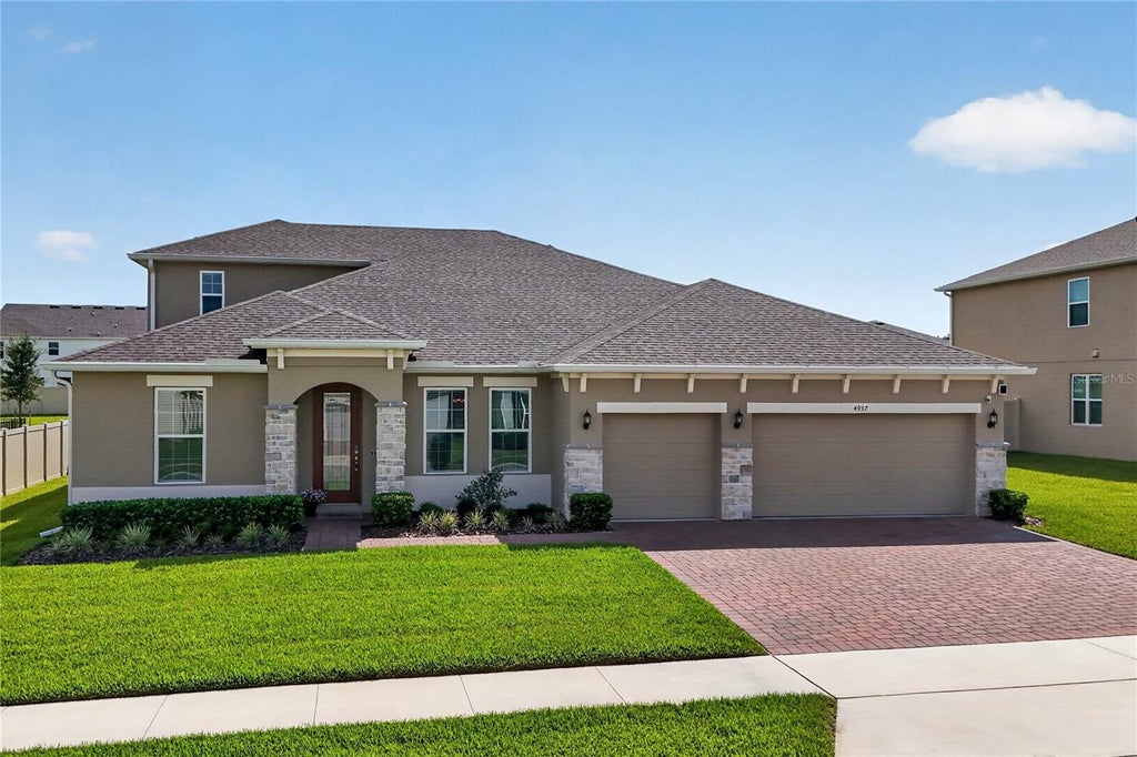 Photo of 4937 Golden Zenith Way, Mount Dora, FL 32757 (MLS # G5116610)