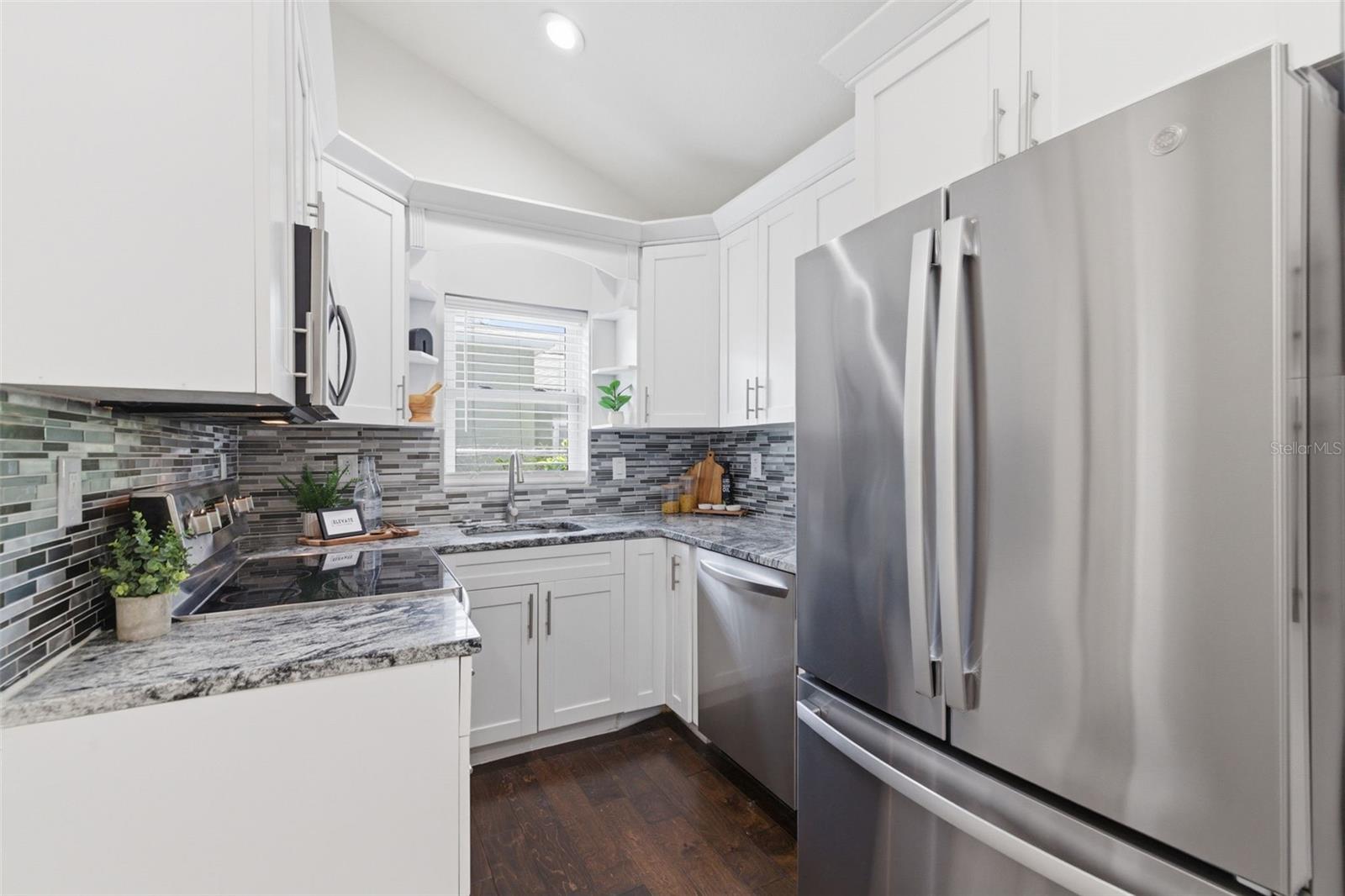 FLORAL VILLA ESTATES REP - Residential