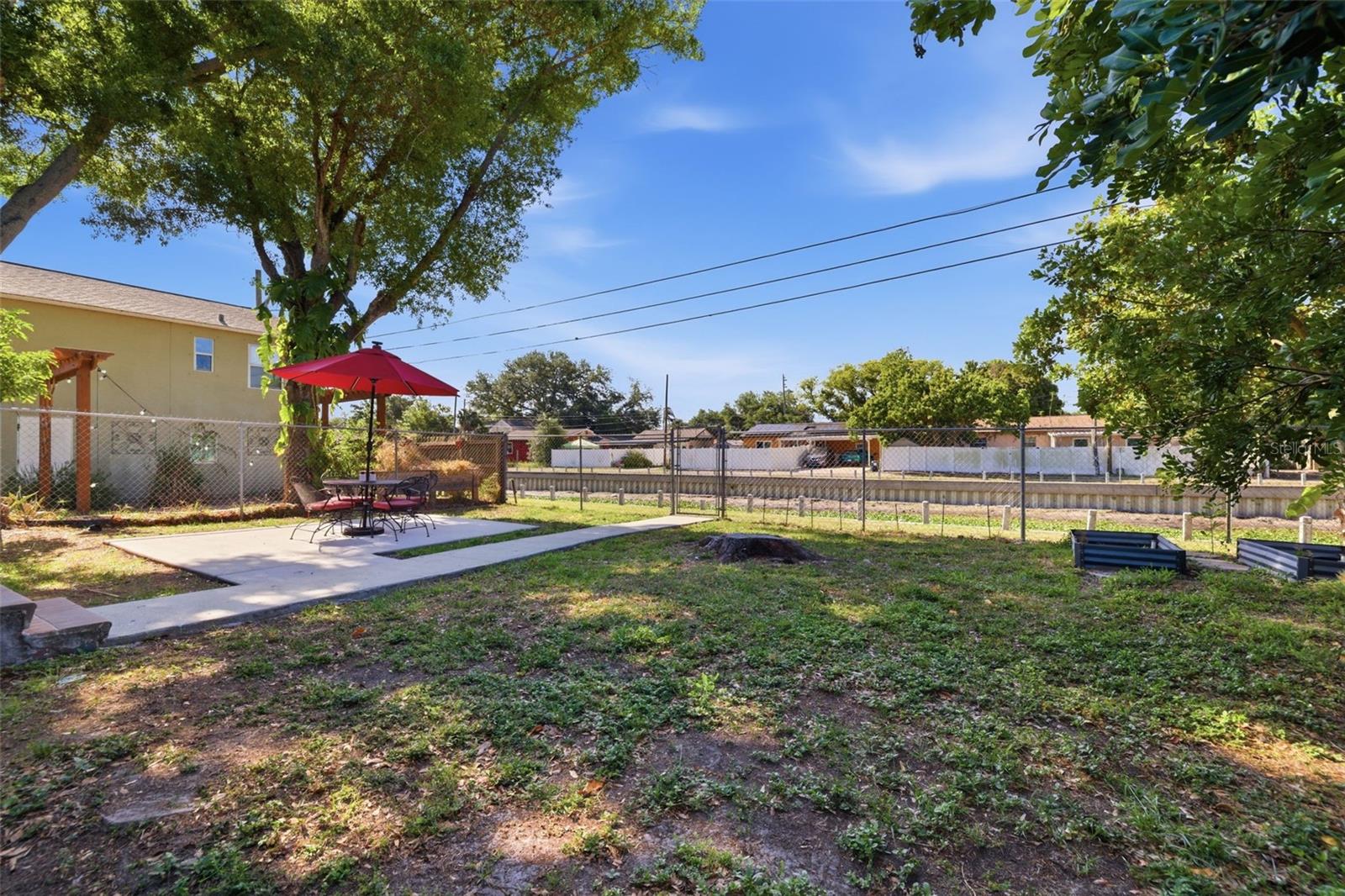 FLORAL VILLA ESTATES REP - Residential