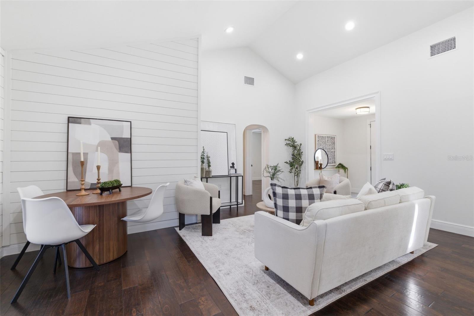 FLORAL VILLA ESTATES REP - Residential