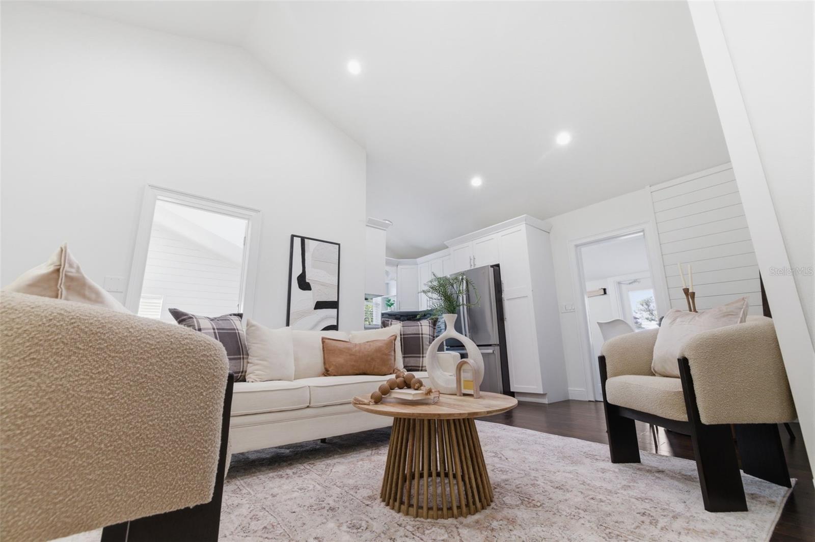 FLORAL VILLA ESTATES REP - Residential