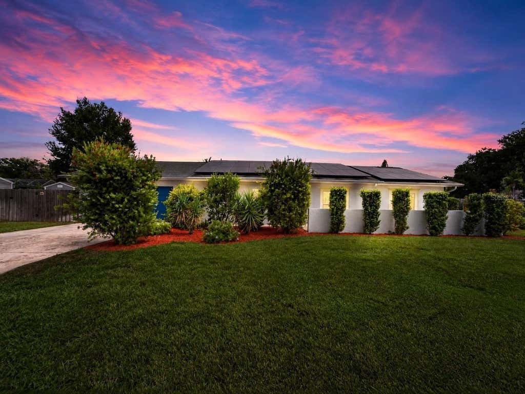 Photo of 1120 Lakemont Drive, Valrico, FL 33594 (MLS # TB8535594)