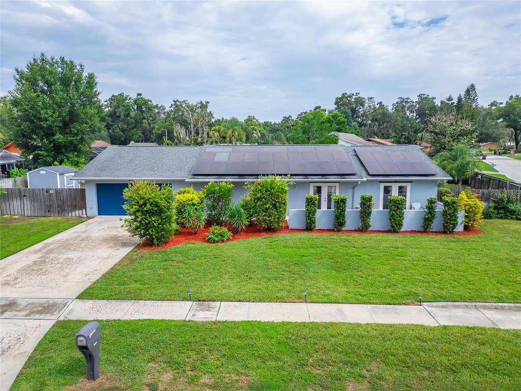 Photo of 1120 Lakemont Drive, Valrico, FL 33594 (MLS # TB8535594)