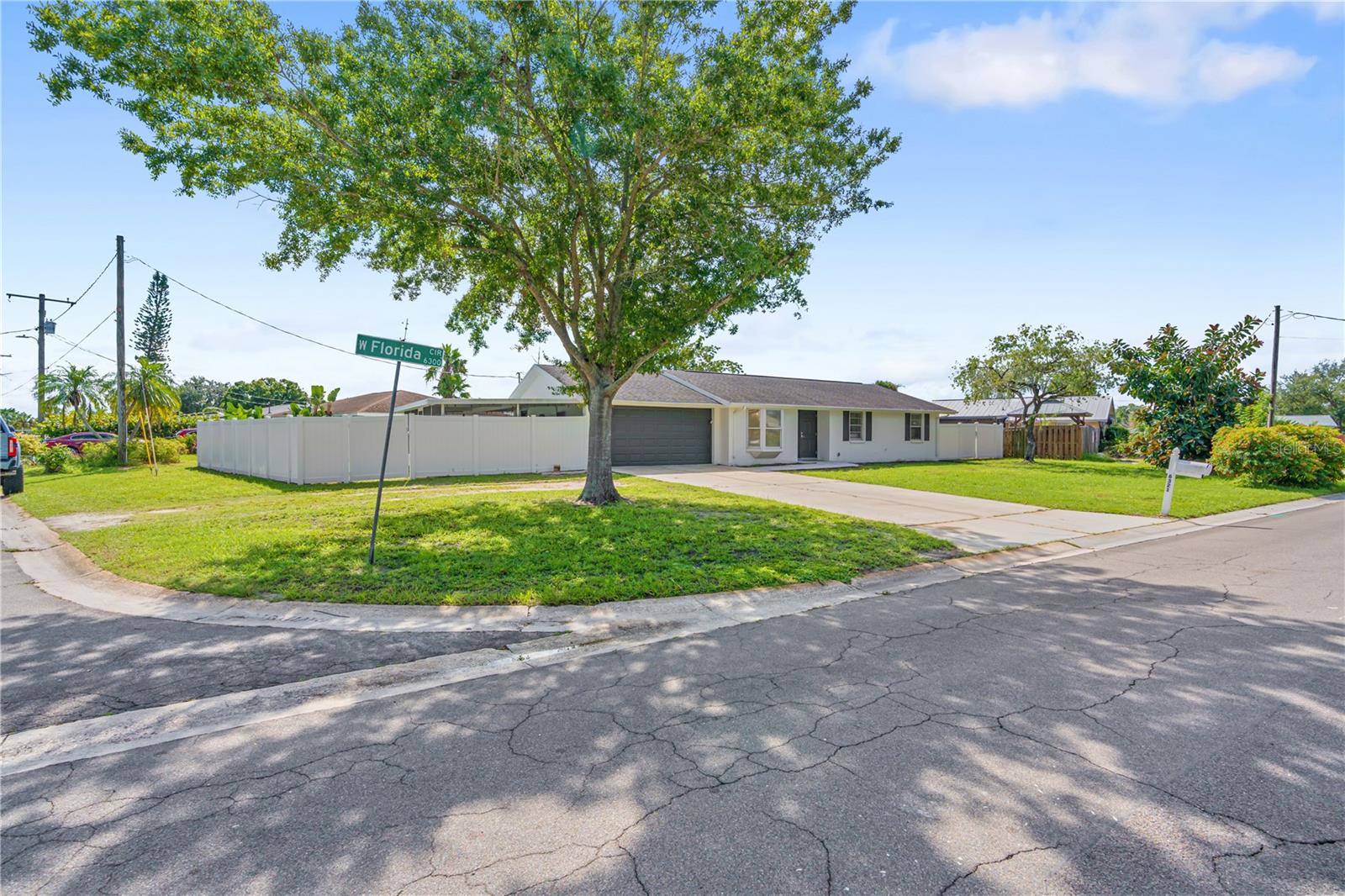 6321 FLORIDA CIRCLE W, APOLLO BEACH, FL, 33572 3 6321 FLORIDA CIRCLE W