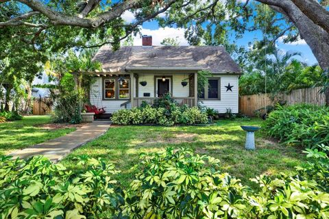Photo of 2342 8th Avenue N, St Petersburg, FL 33713 (MLS # TB8408337)
