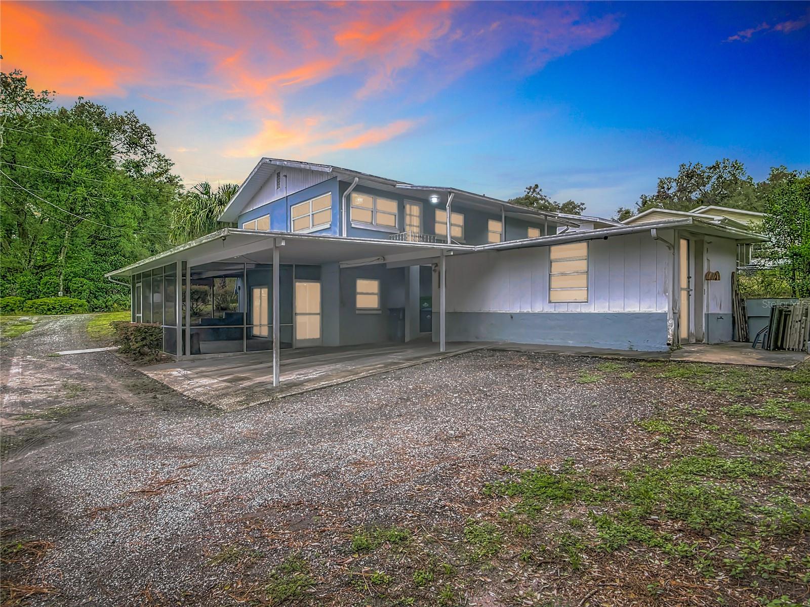 COUNTRY CLUB ESTATES - Residential