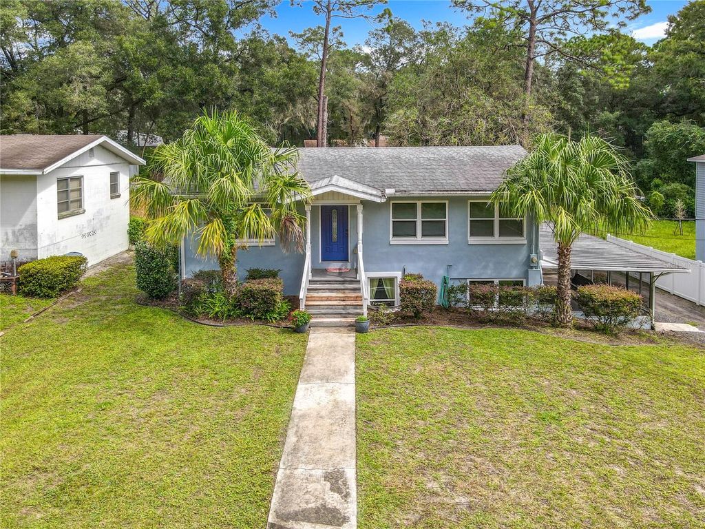 Photo of 2094 Penn Drive, Deland, FL 32724 (MLS # O6351008)