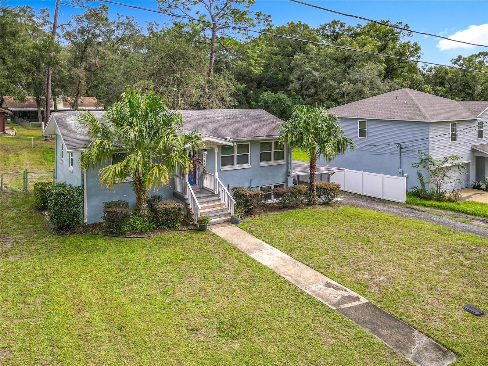 COUNTRY CLUB ESTATES - Residential