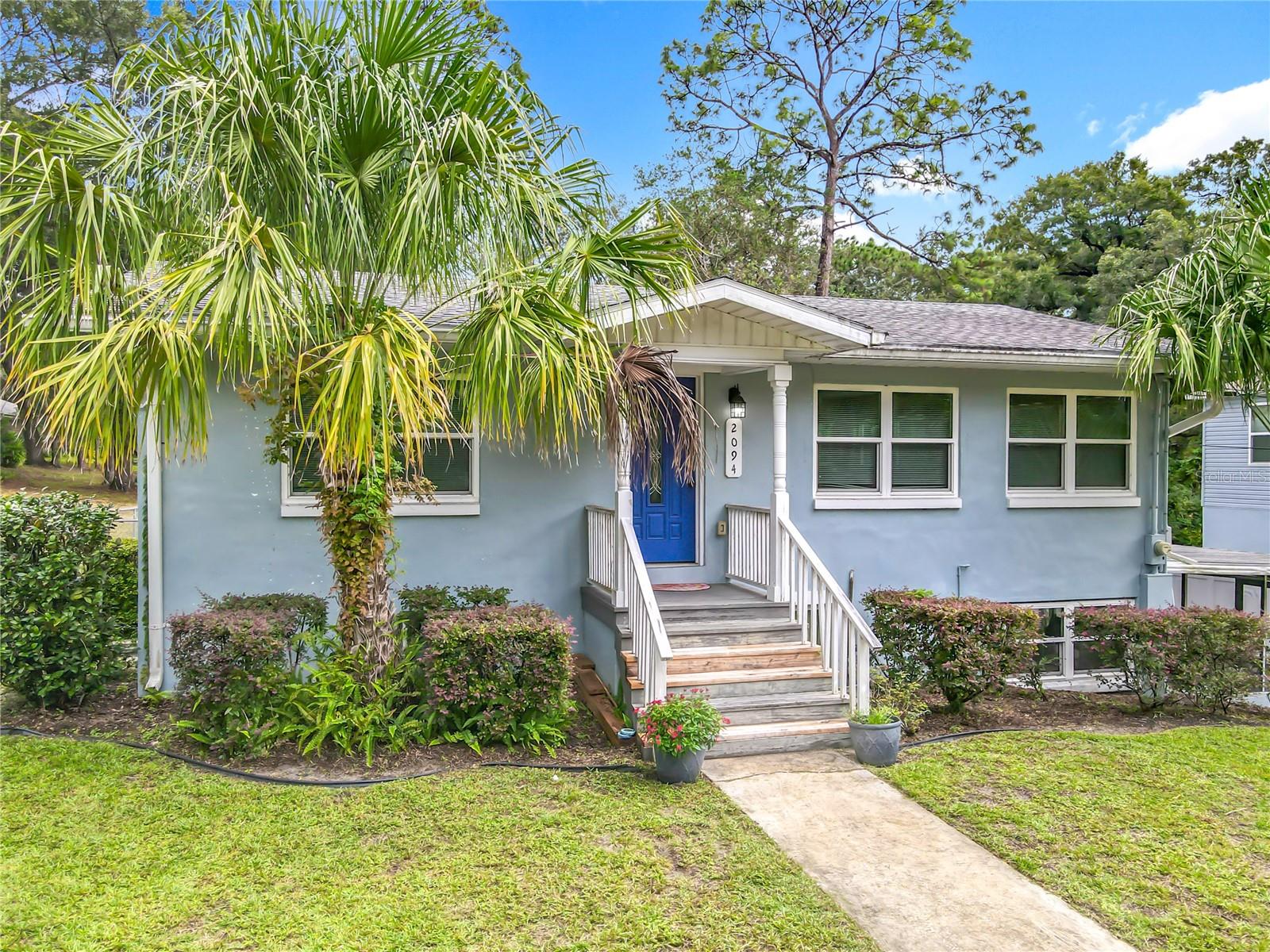 COUNTRY CLUB ESTATES - Residential