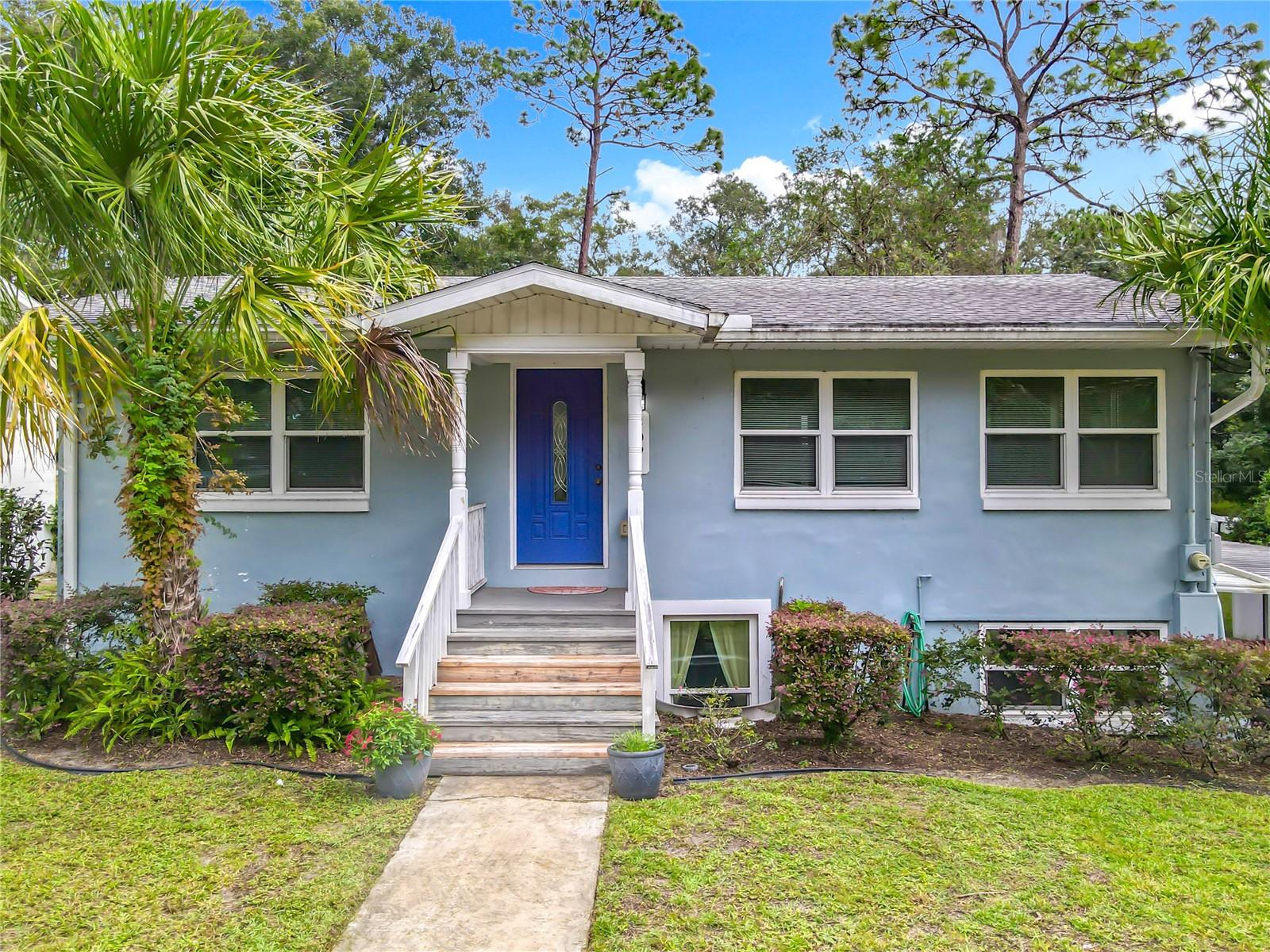 COUNTRY CLUB ESTATES - Residential