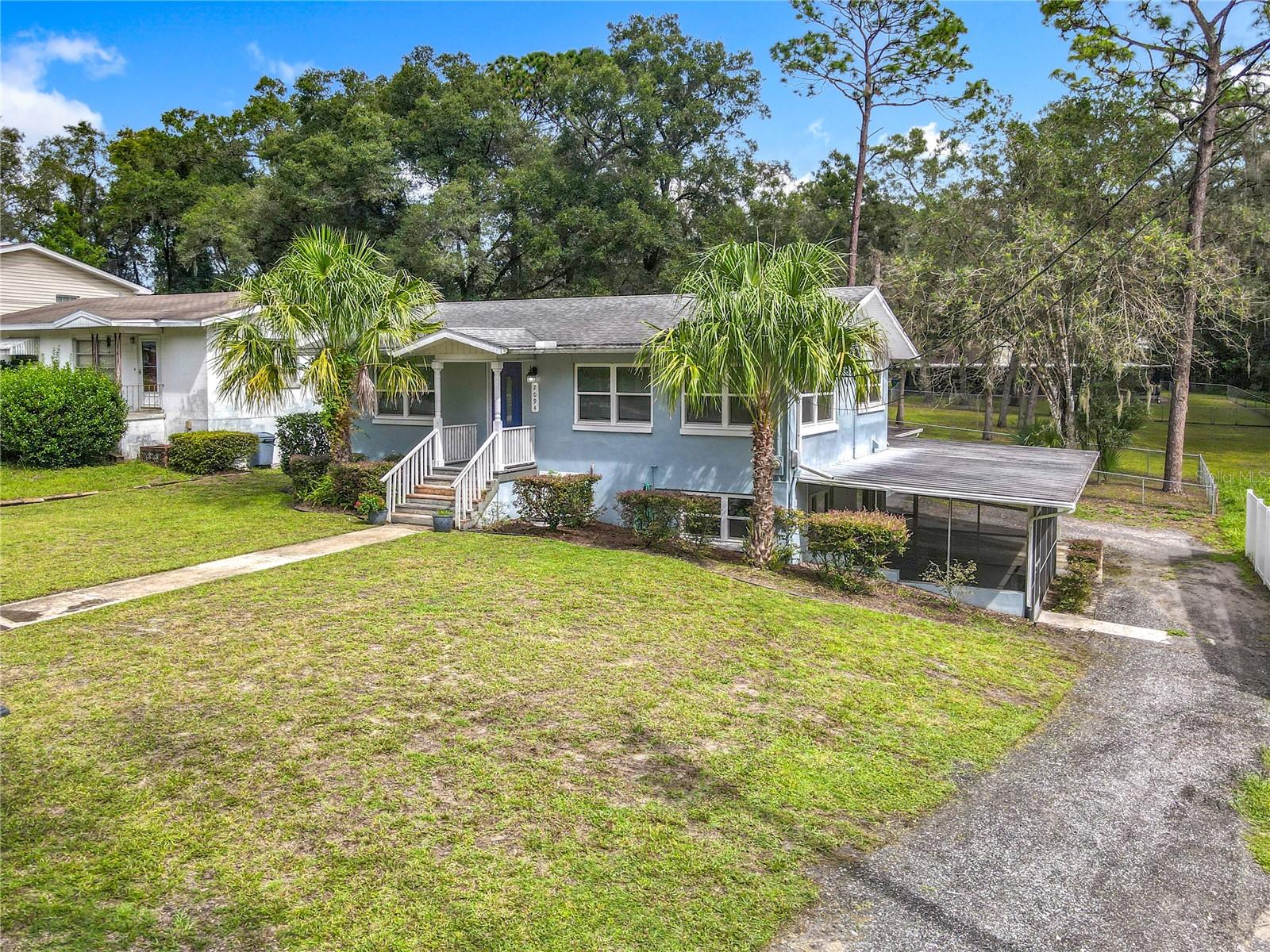 COUNTRY CLUB ESTATES - Residential