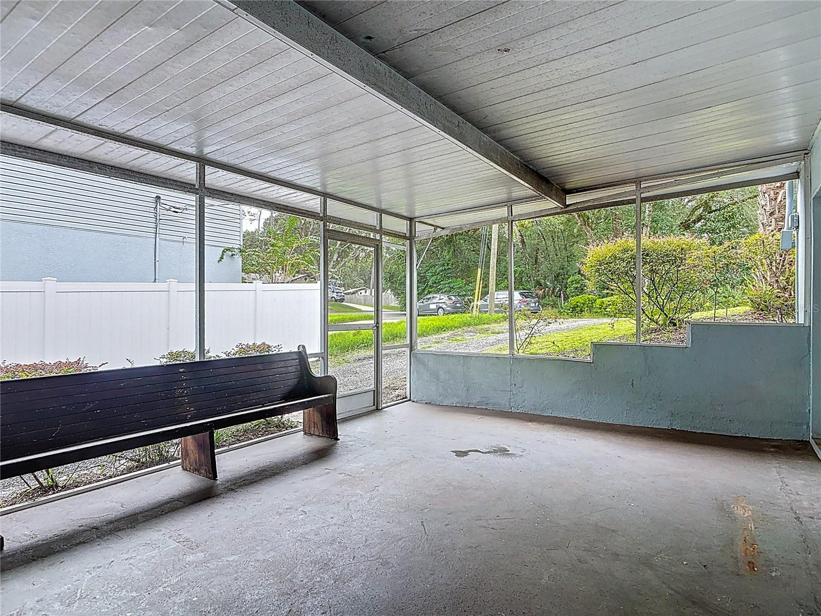COUNTRY CLUB ESTATES - Residential