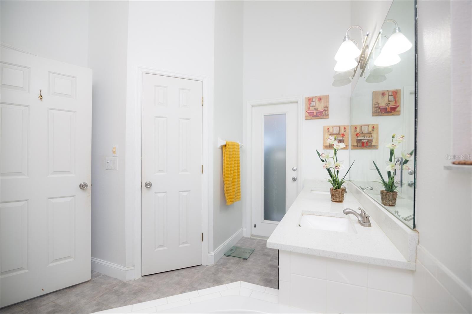 HUNTERS CREEK TR 310 - Residential Lease