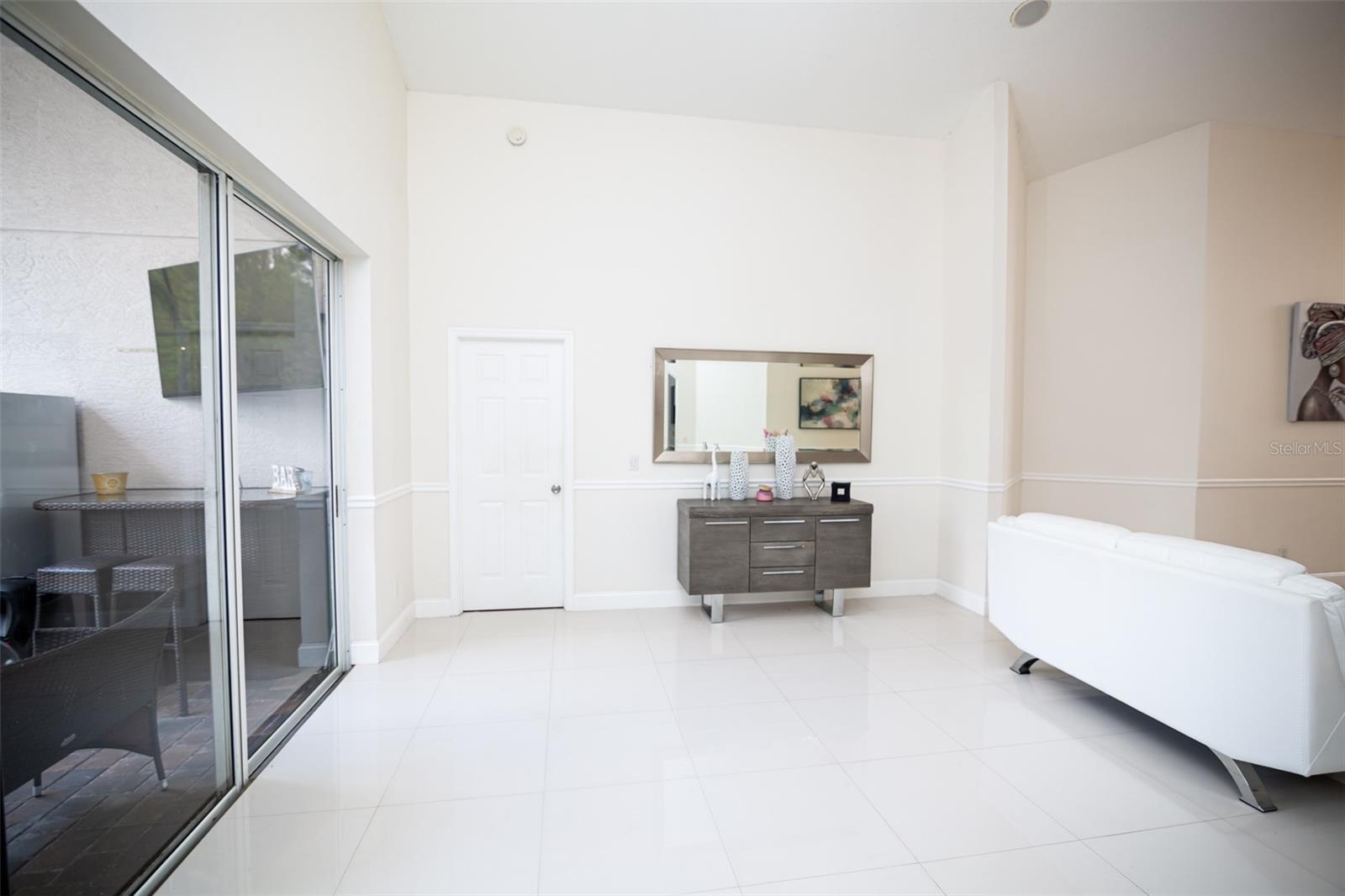 HUNTERS CREEK TR 310 - Residential Lease