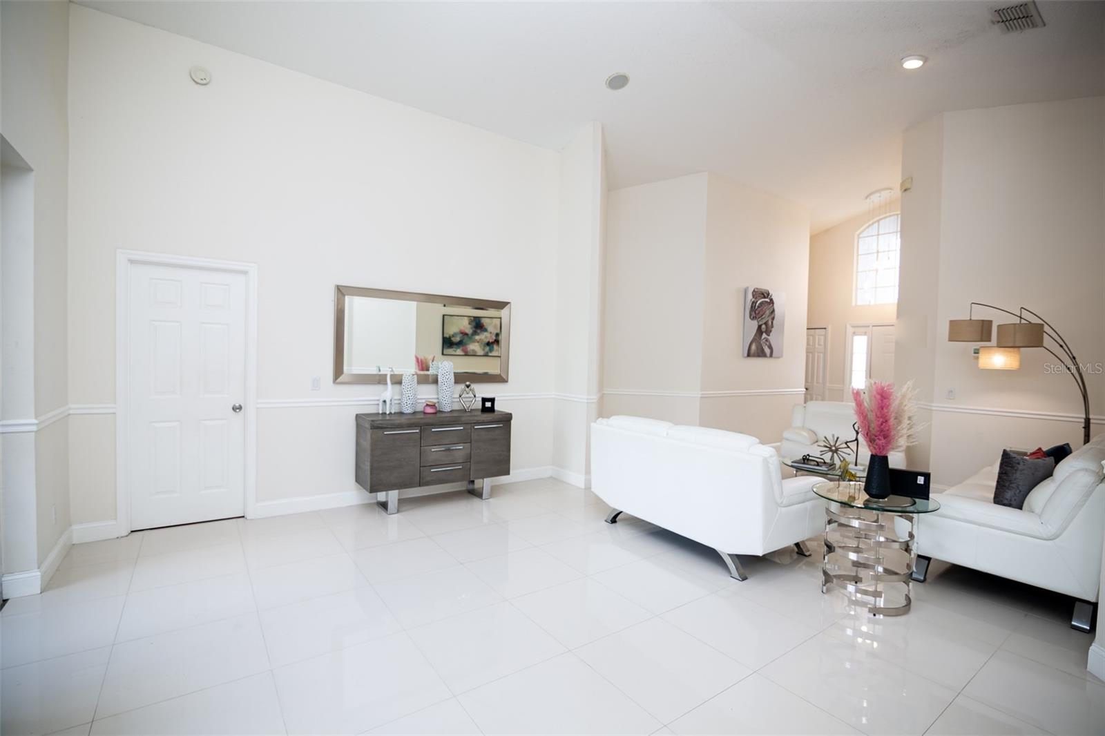 HUNTERS CREEK TR 310 - Residential Lease