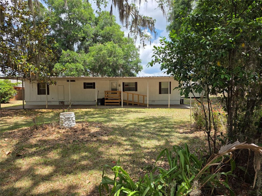 Photo of 16995 SE 101st Court Road, Summerfield, FL 34491 (MLS # OM723801)