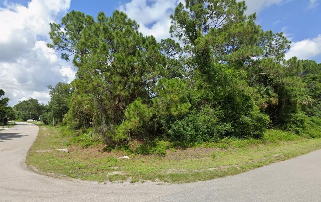 Photo of 19 Nashville Road, North Port, FL 34288 (MLS # C7522460)