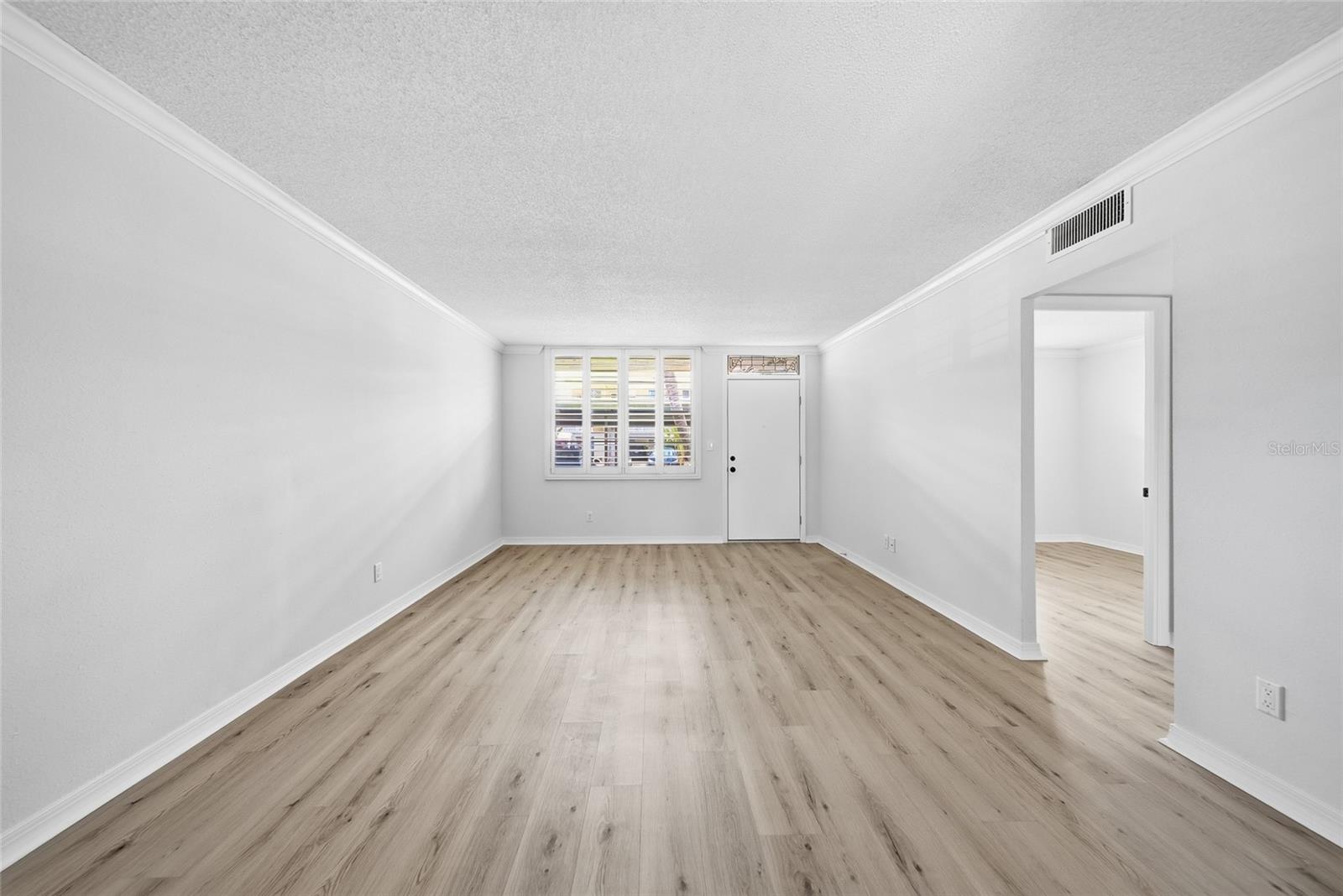 4895 BAY STREET NE 101