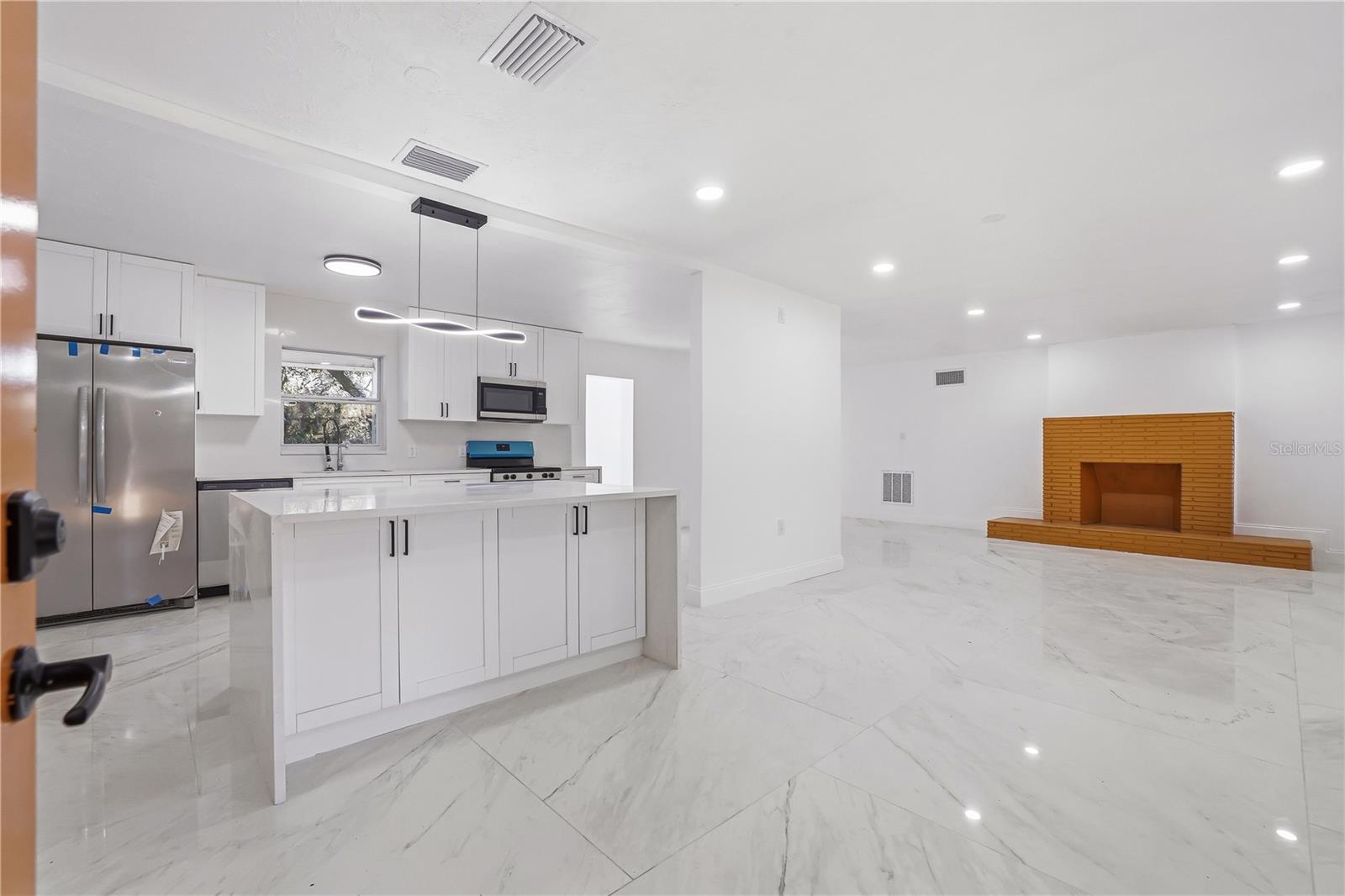 LAKEWOOD - Residential