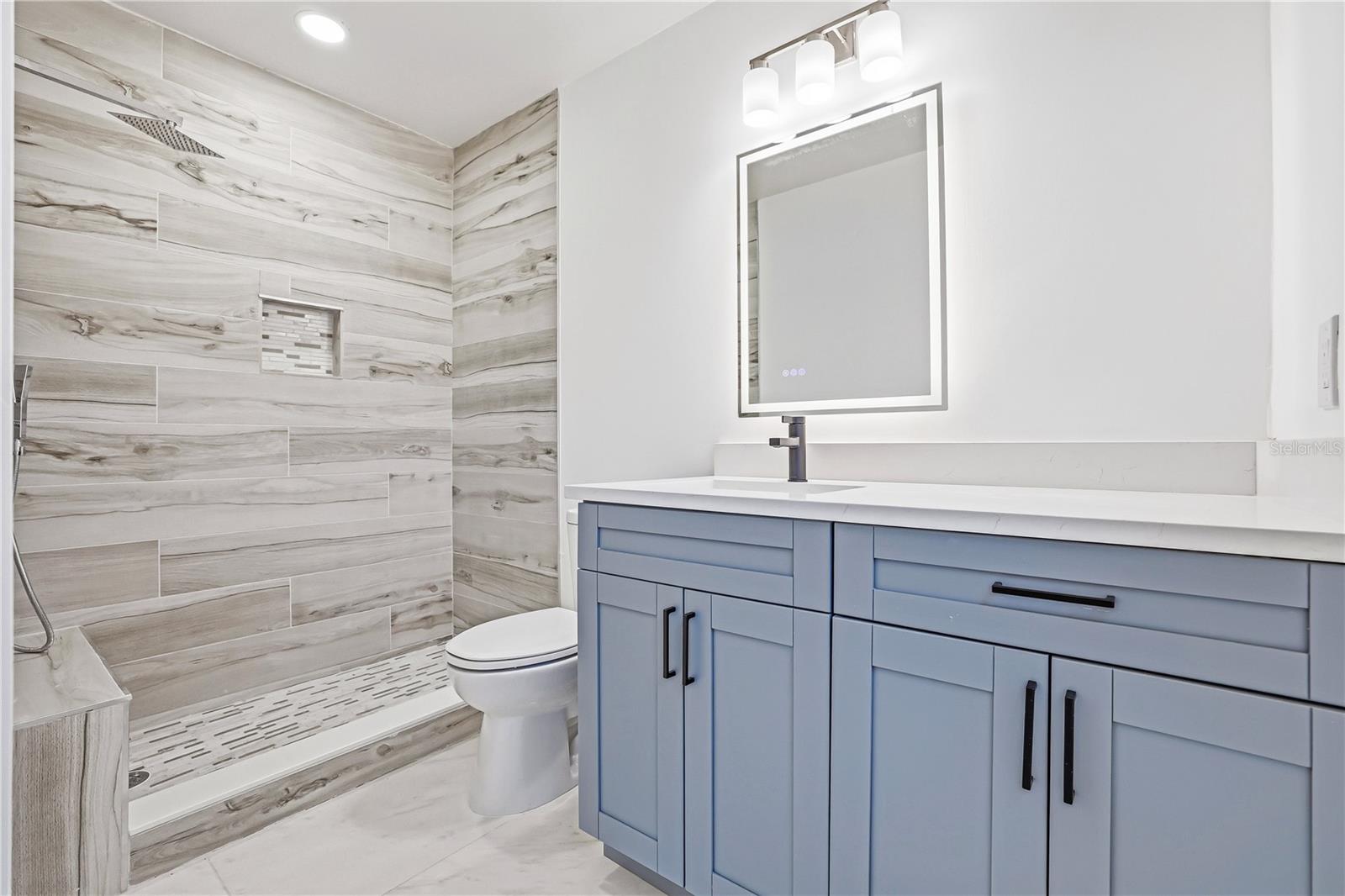 LAKEWOOD - Residential