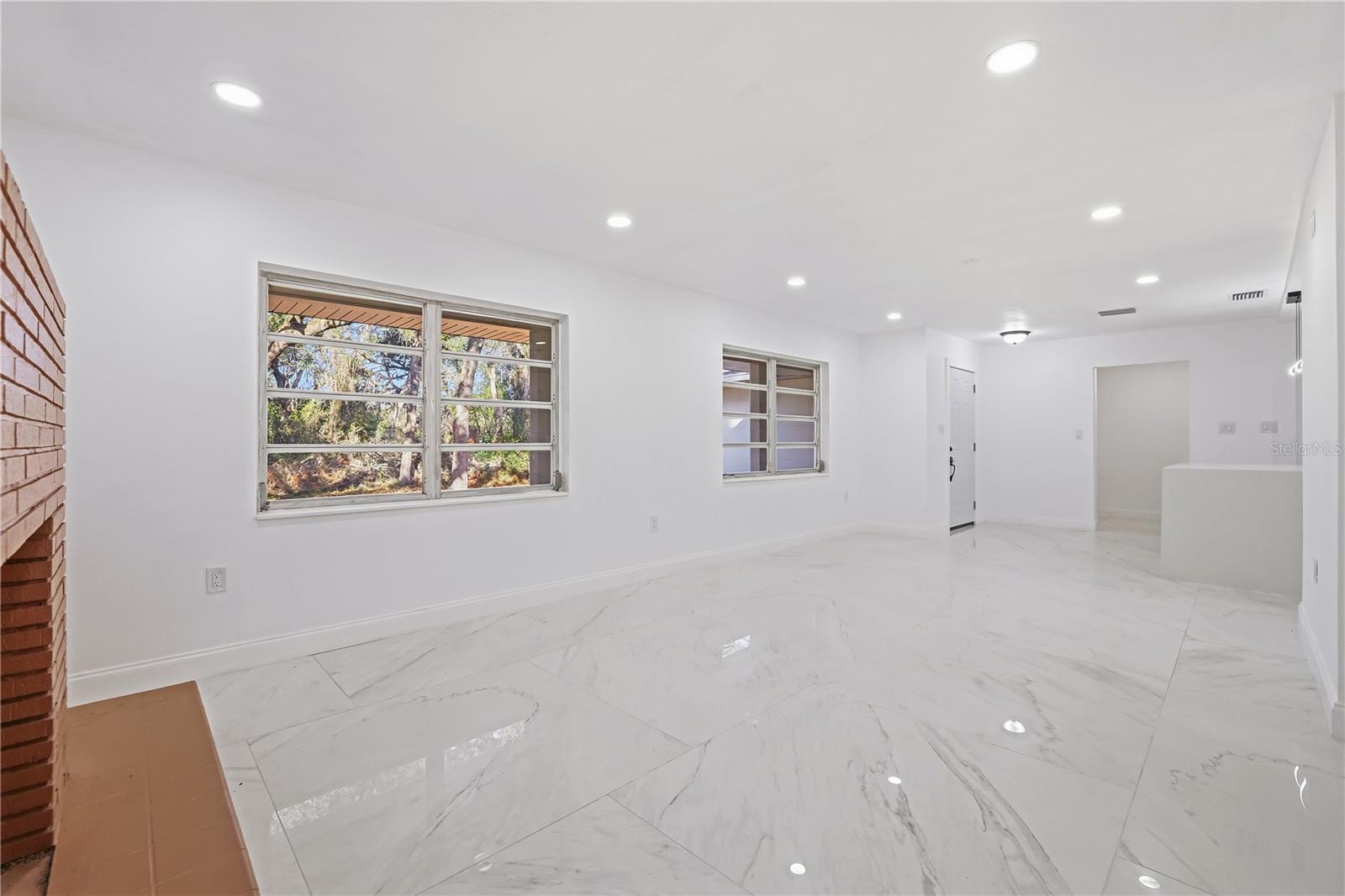 LAKEWOOD - Residential