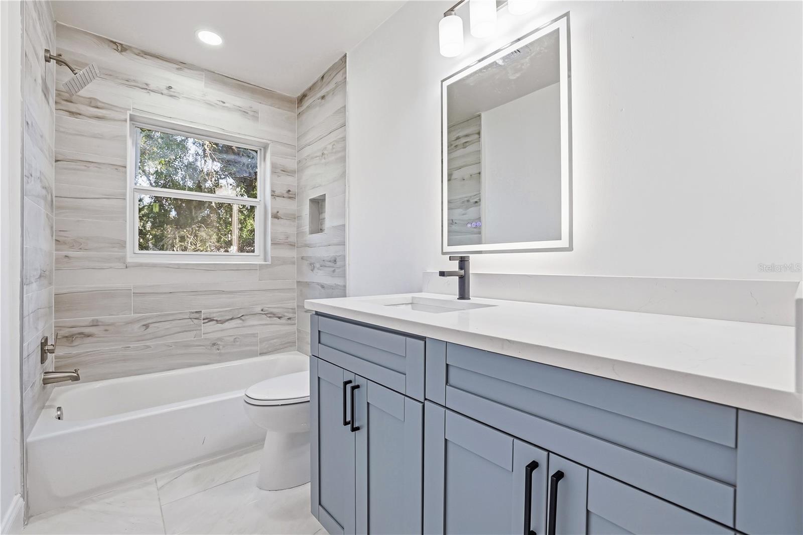 LAKEWOOD - Residential