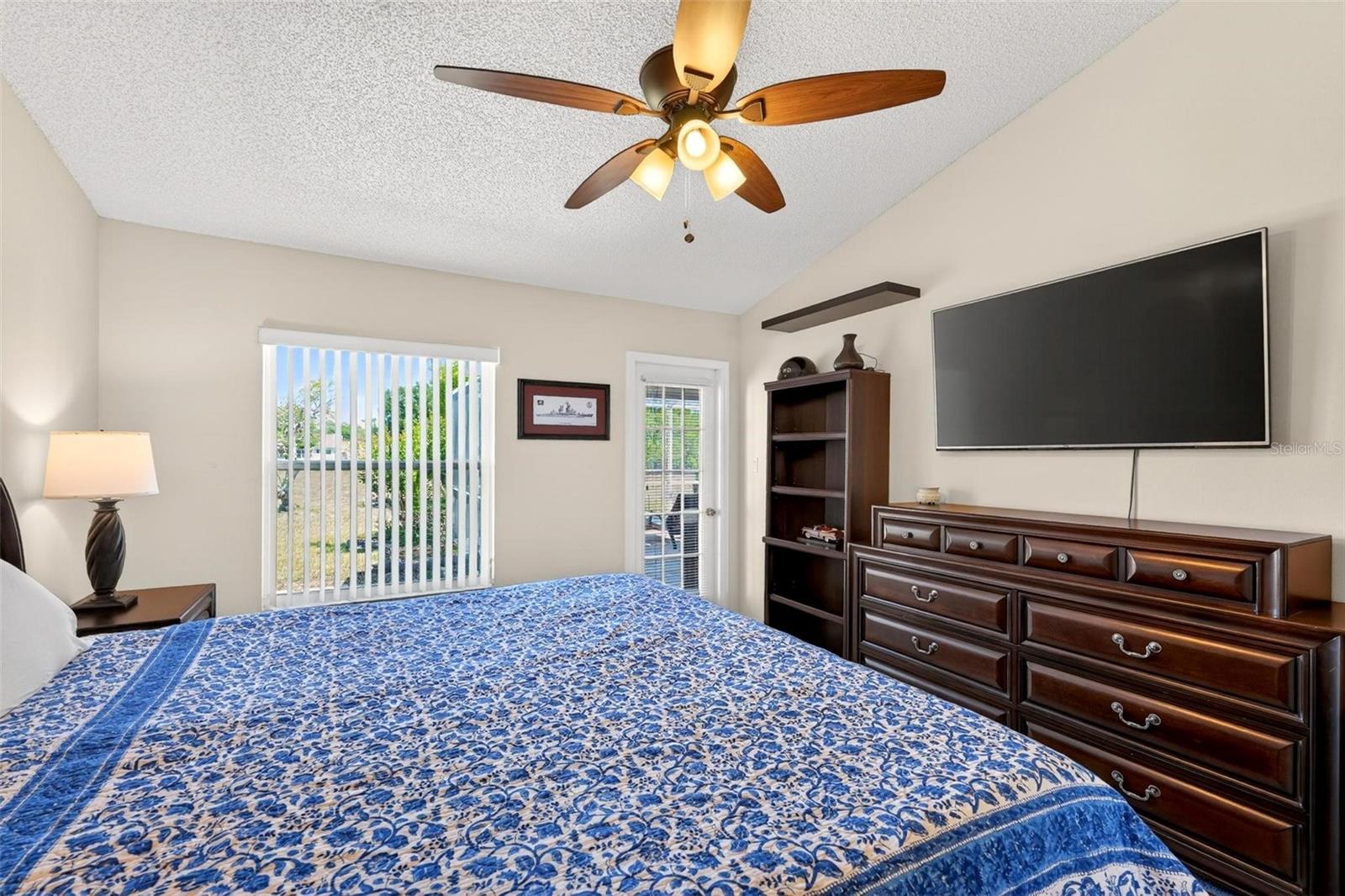 THE PLANTATION AT LEESBURG RIVERWALK VILLAGE - Residential