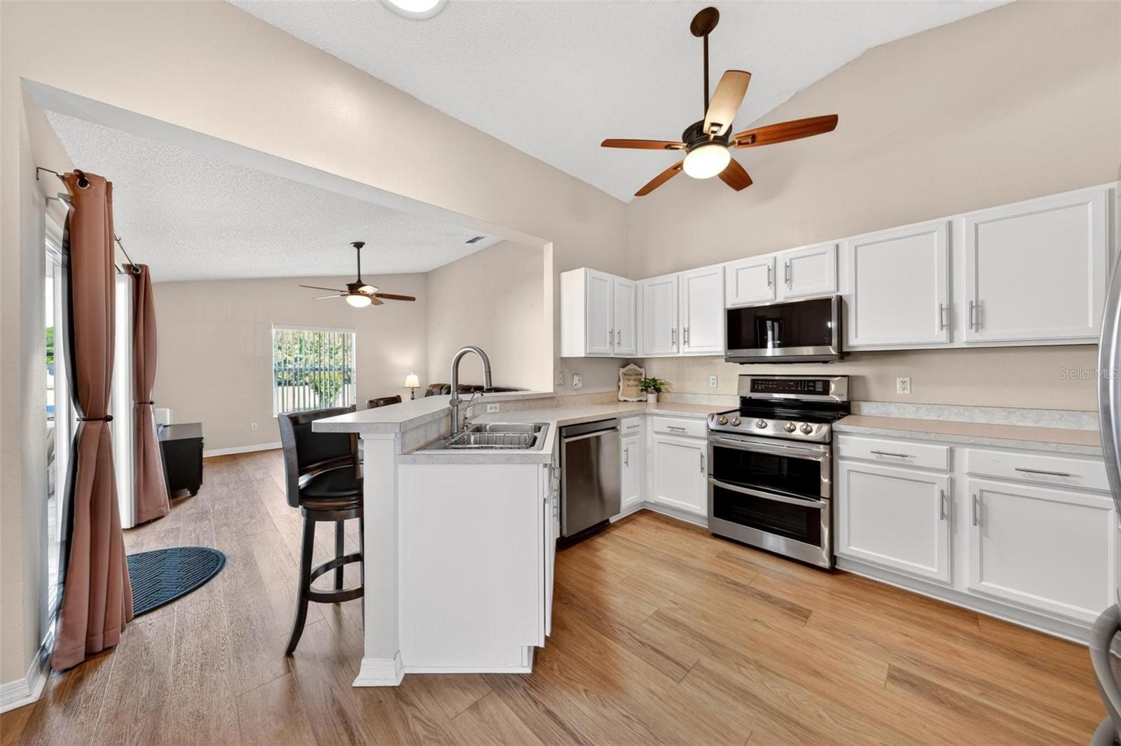 THE PLANTATION AT LEESBURG RIVERWALK VILLAGE - Residential