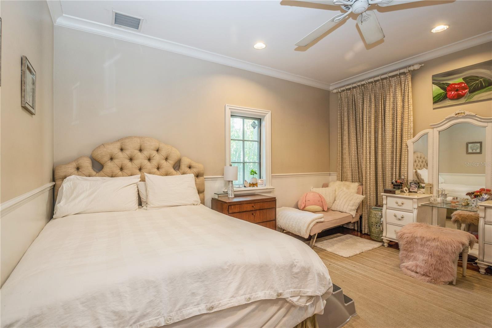 ADAMS GROVE - Residential