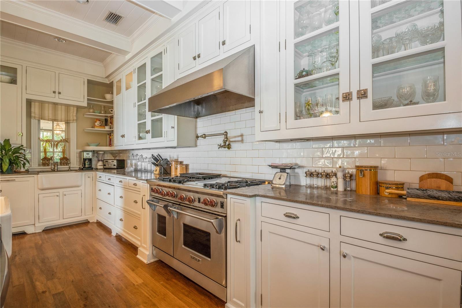 ADAMS GROVE - Residential