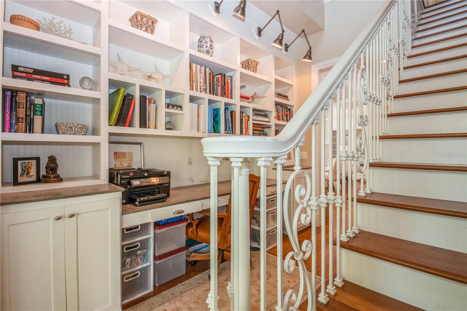 ADAMS GROVE - Residential