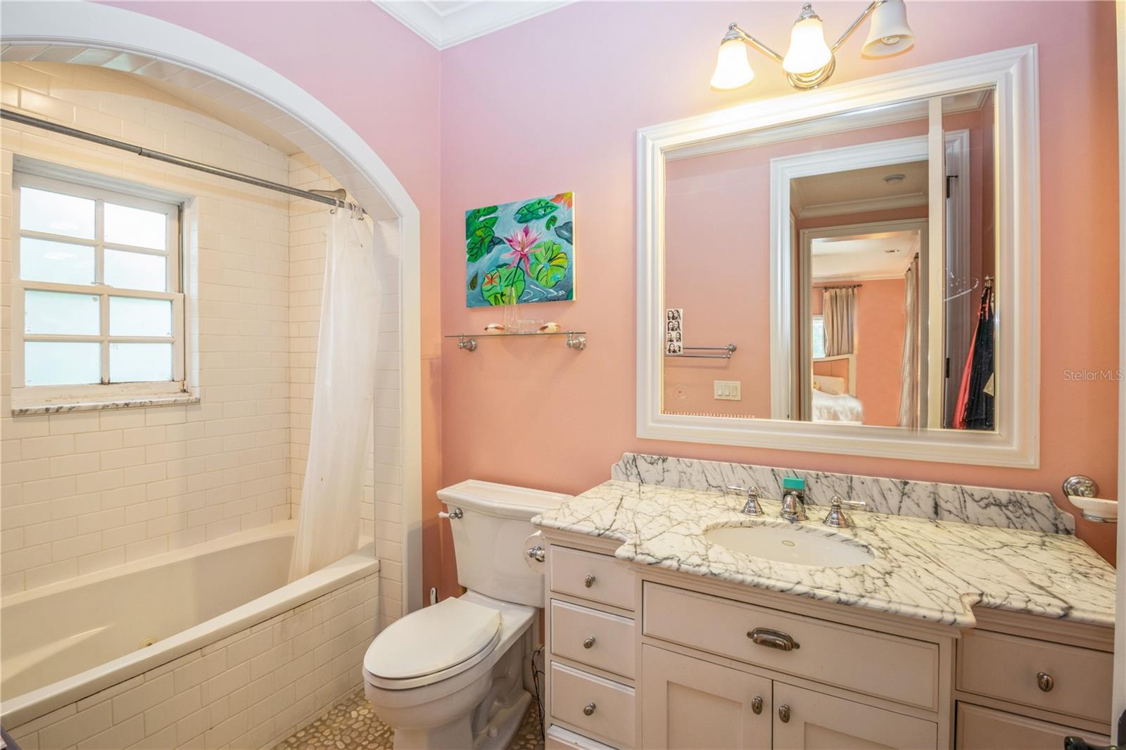 ADAMS GROVE - Residential