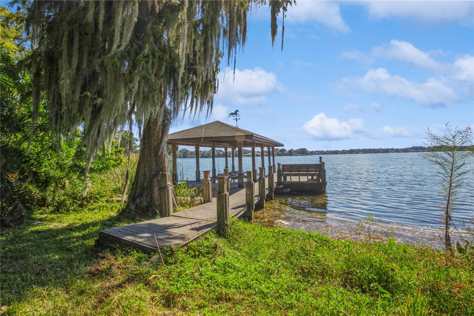 ADAMS GROVE - Residential